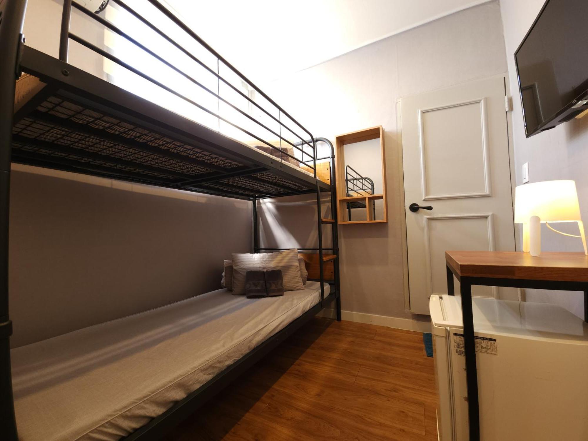 Oyo Hostel Dongdaemun1 Seoul Phòng bức ảnh